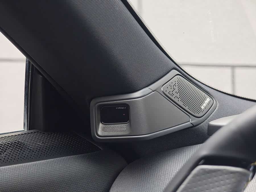 Lynk & Co 08 EM-P 2025 #19 Lynk & Co 08 EM-P 2025 car image #19