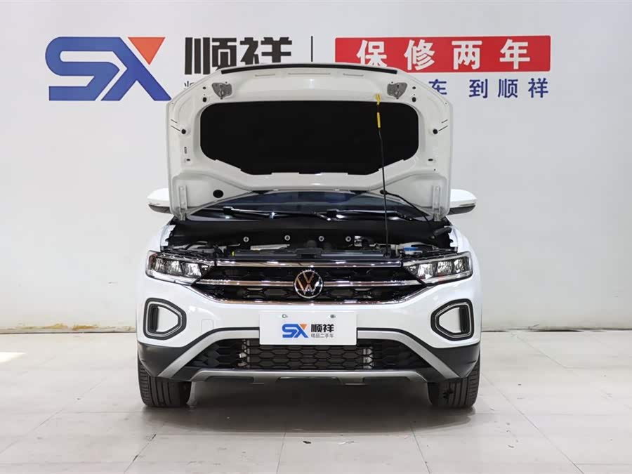 Volkswagen T-Roc 2023 car image #19