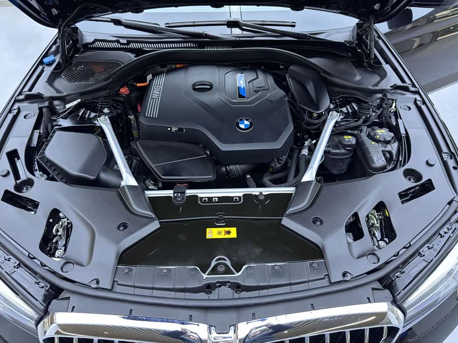 BMW 5 Series New Energy 2020 car image #19