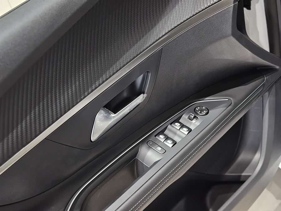 Peugeot 4008 car image #19