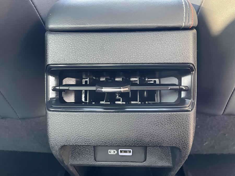 GEELY Binray 2022 immagine di auto #19