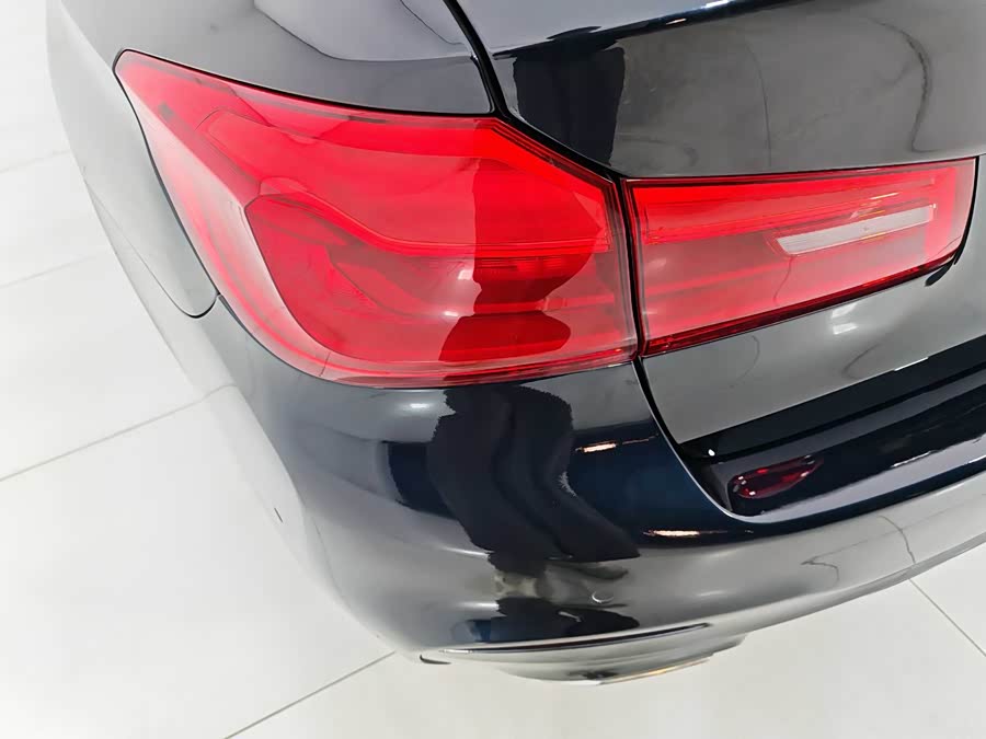 BMW 5 Series 2019 #19 BMW 5 Series 2019 car image #19