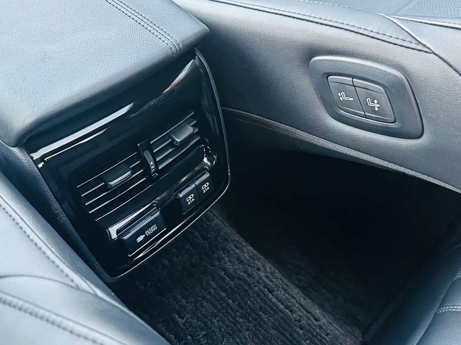 Toyota Avalon 2021 car image #19