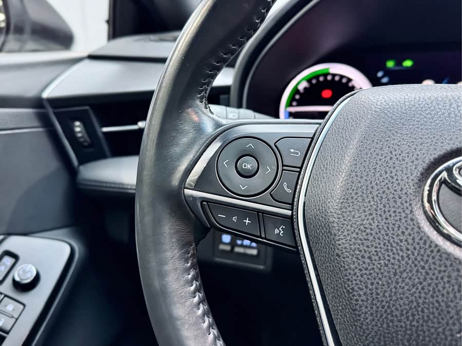 Toyota Avalon 2022 car image #19