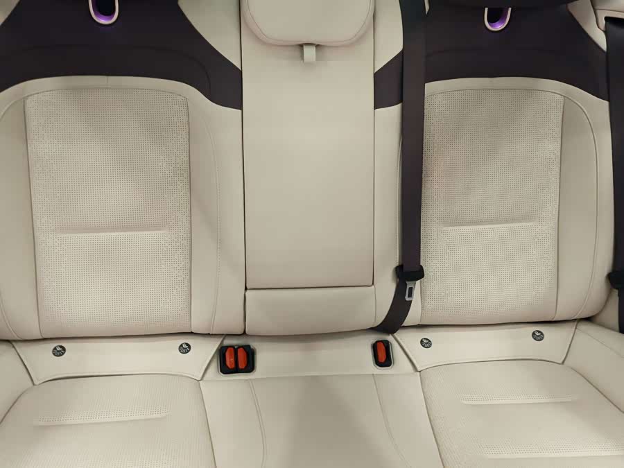 Avatr 06 2025 car image #19