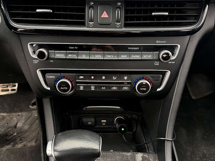 Kia K5 2019 car image #19