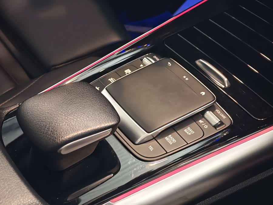 Mercedes-Benz EQA Class 2024 صورة سيارة #19