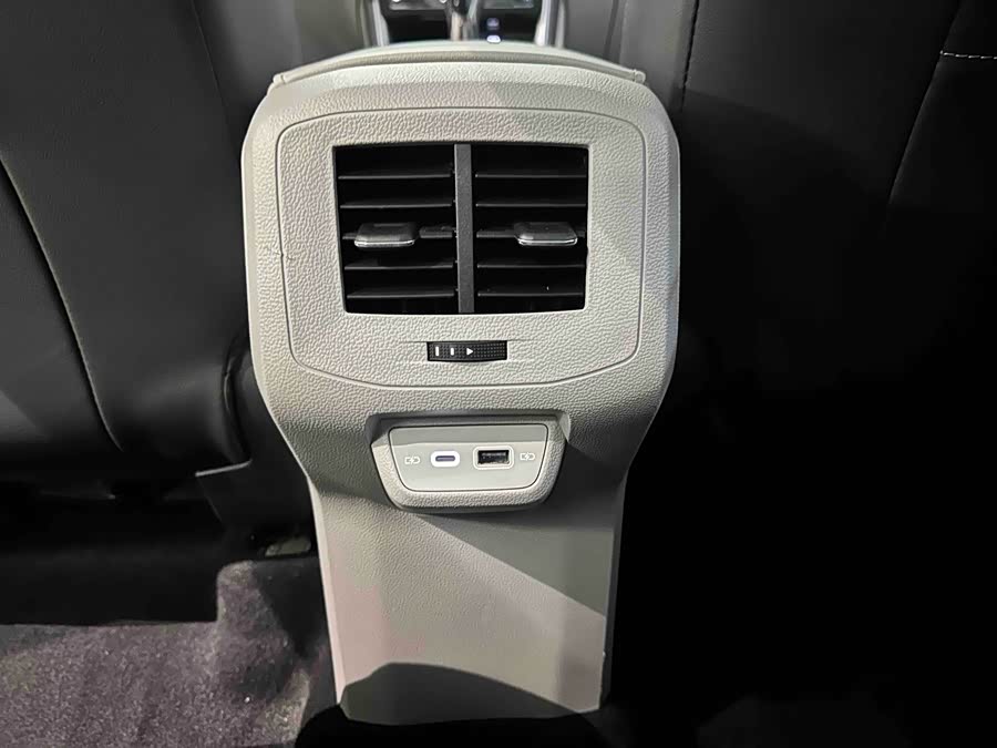 Volkswagen T-Cross 2022 car image #19
