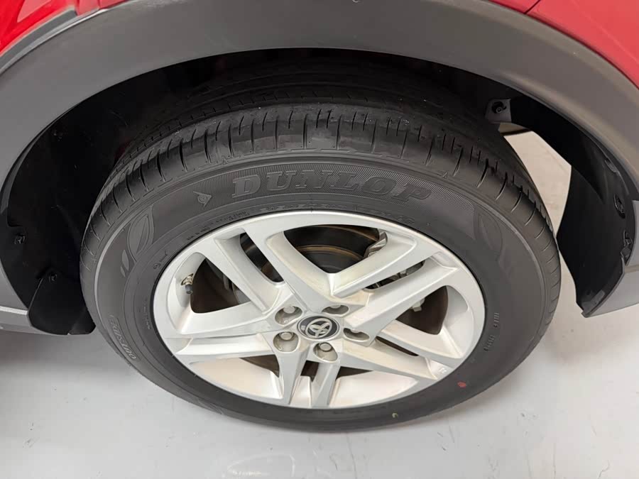 Toyota C-HR 2022 изображение автомобиля #19