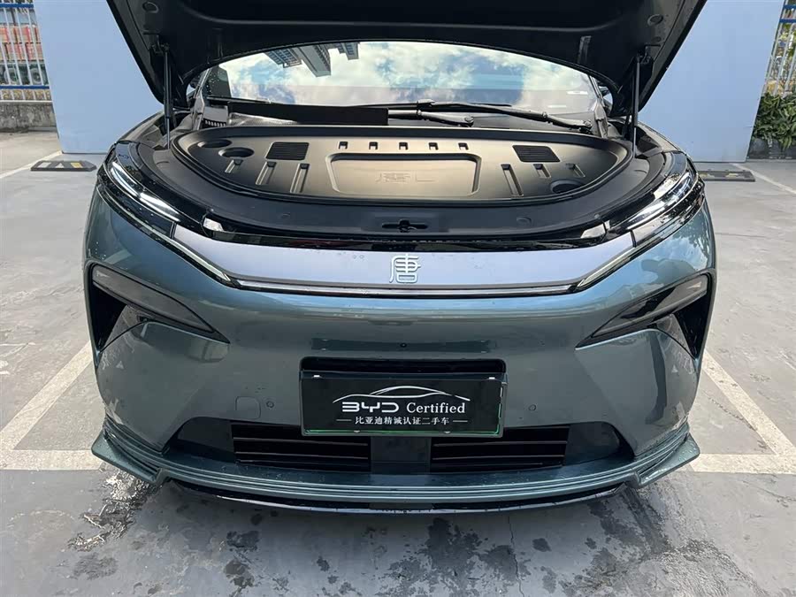 BYD Tang L 2025 immagine di auto #19