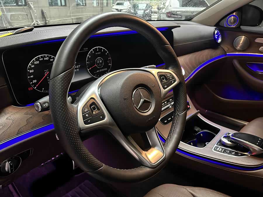 Mercedes-Benz E Class 2017 car image #19