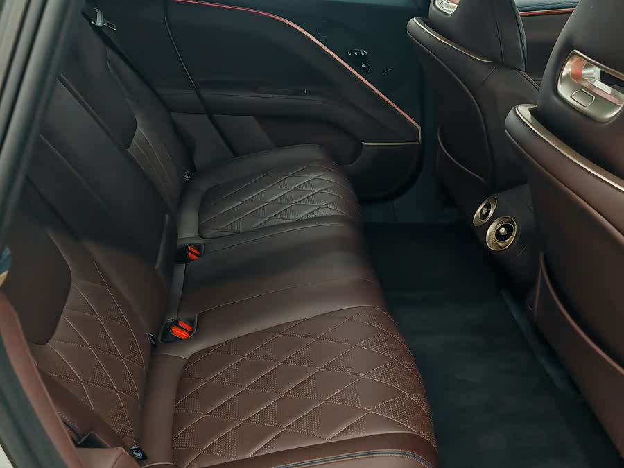 Avatr 11 2025 car image #19