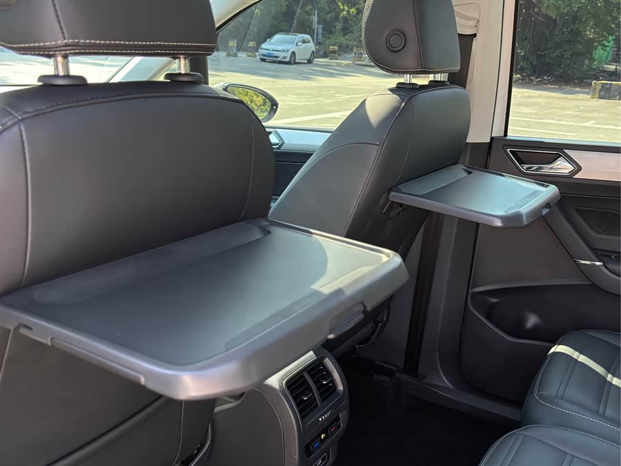 Volkswagen Touran 2019 #19 Volkswagen Touran 2019 car image #19