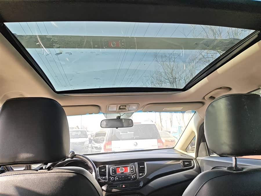 起亚 佳乐 2015 汽车图片 #19