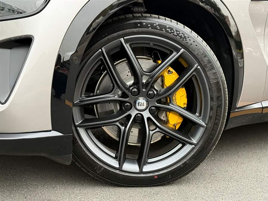 MI YU7 2025 immagine di auto #19