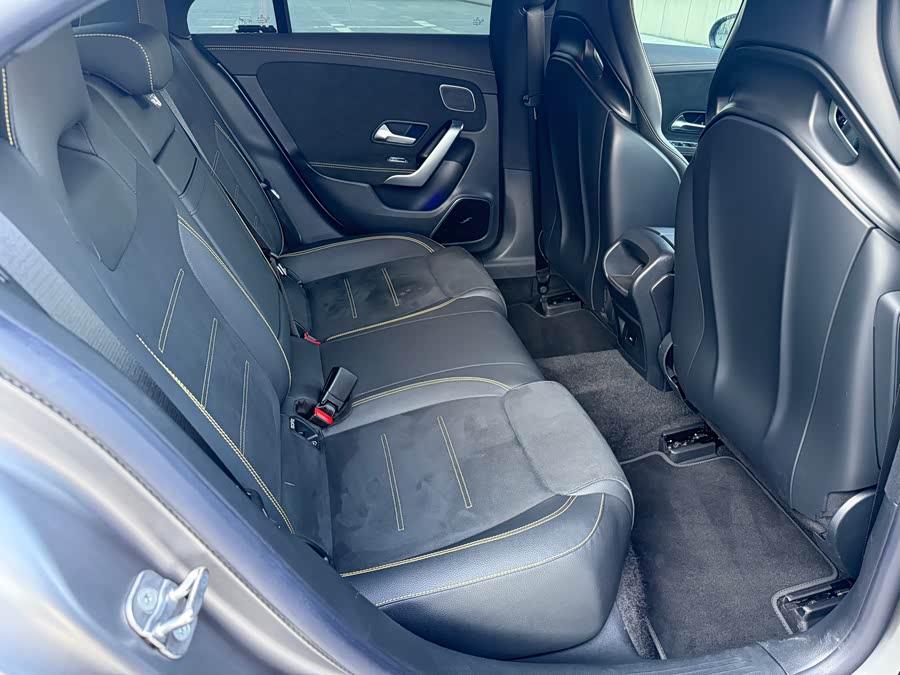 Mercedes-Benz CLA AMG 2024 imagem de carro #19