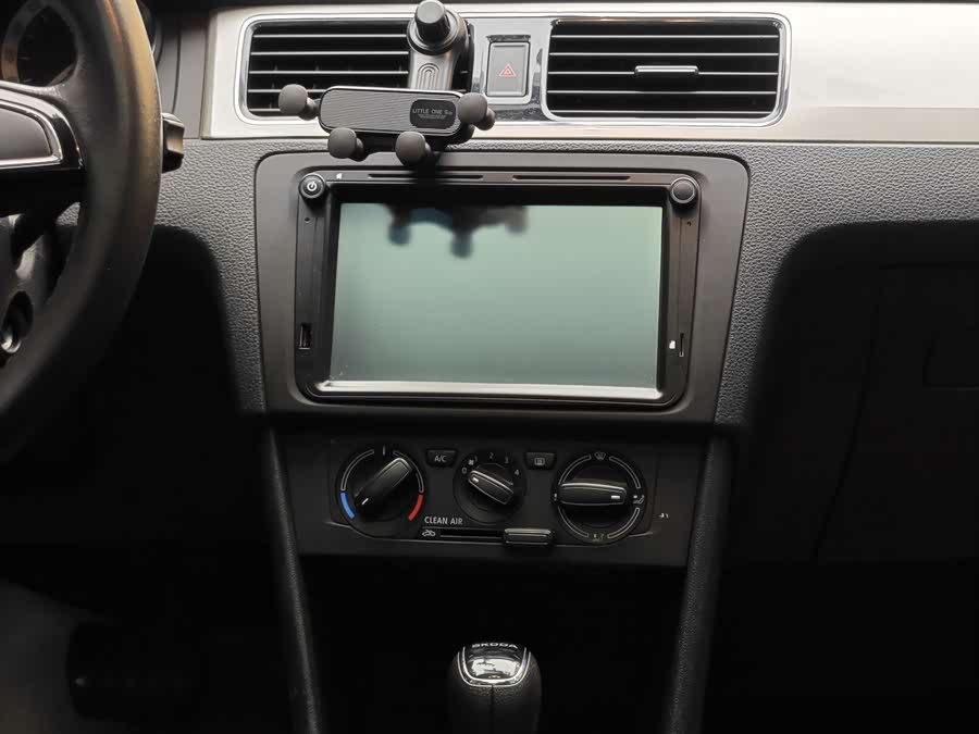 Skoda Rapid Spaceback 2019 car image #19