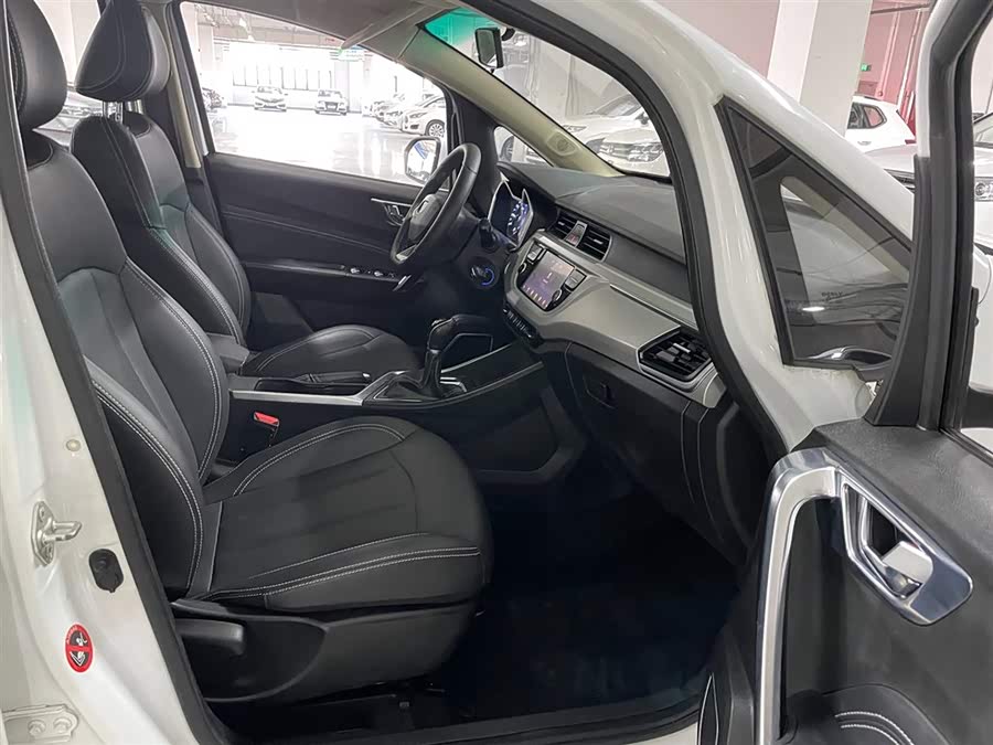 GEELY Vision X3 2019 изображение автомобиля #19