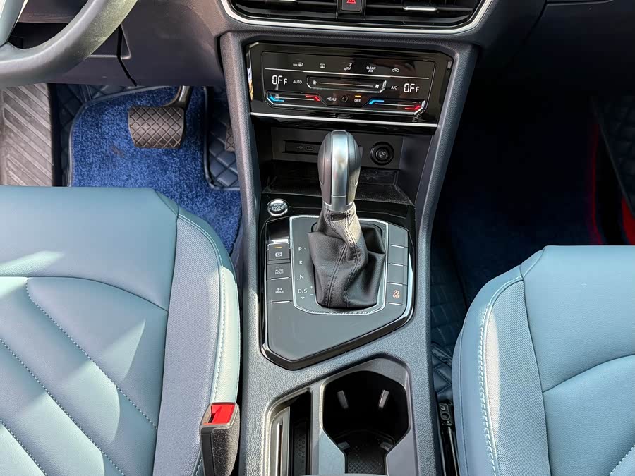 Volkswagen Tharu 2023 car image #19