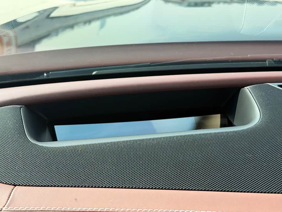 Mercedes-Benz GLS Class 2023 car image #19