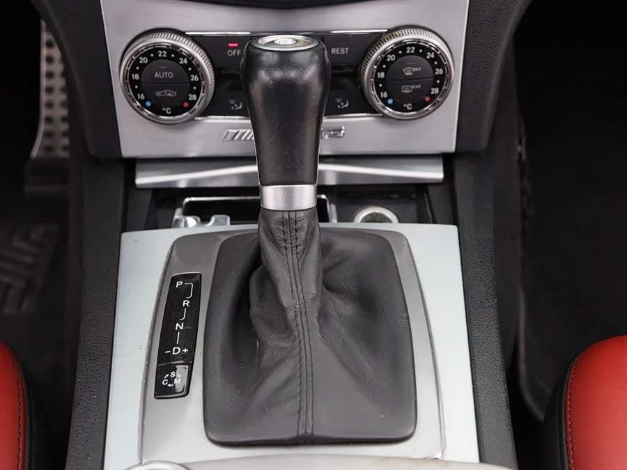 Mercedes-Benz C AMG 2010 immagine di auto #19