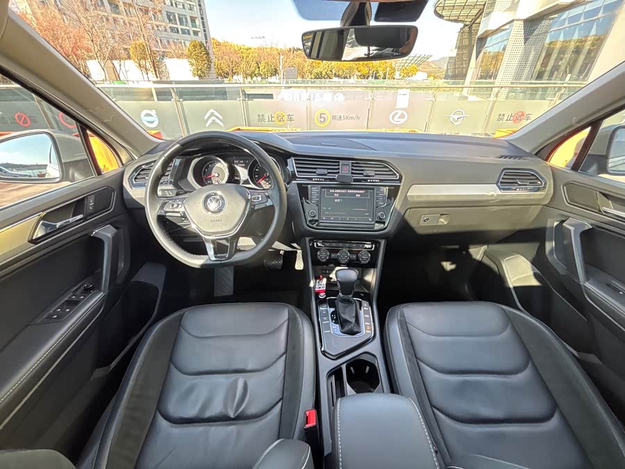 Volkswagen Tiguan L 2018 #19 Volkswagen Tiguan L 2018 car image #19