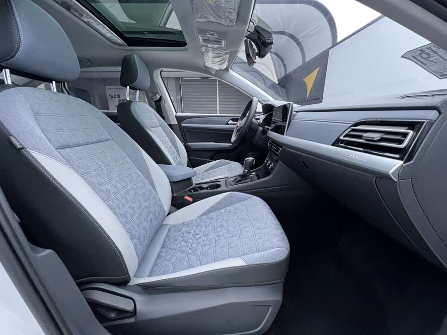 Volkswagen Lavida 2022 car image #19