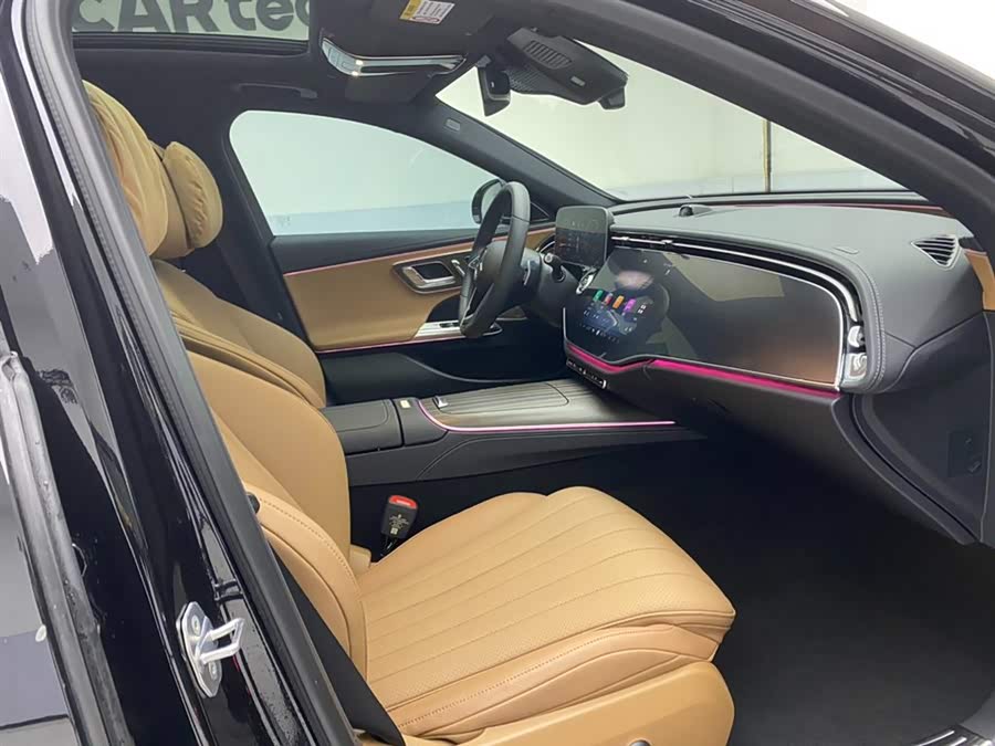 Mercedes-Benz E Class 2024 car image #19