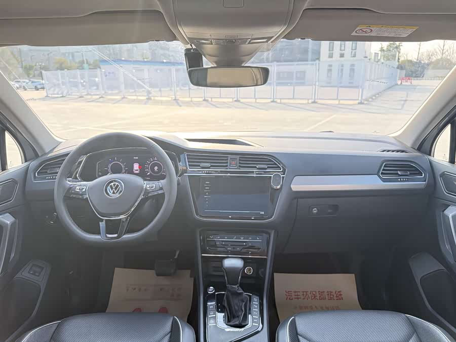 Volkswagen Tiguan L New Energy 2021 изображение автомобиля #19