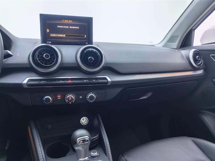Audi Q2L 2023 #19 Audi Q2L 2023 car image #19