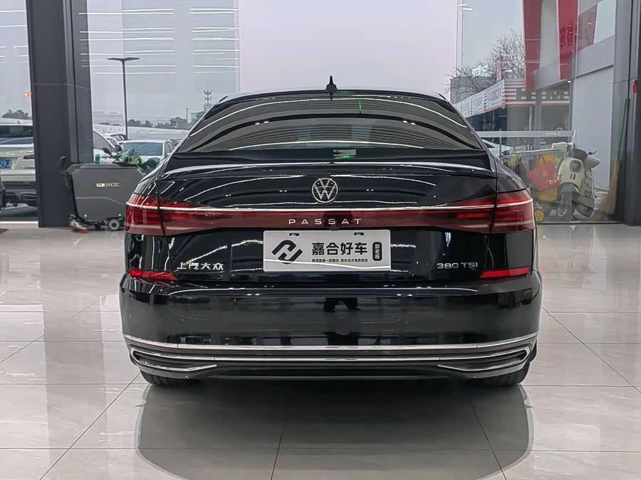 Volkswagen Passat 2023 car image #19
