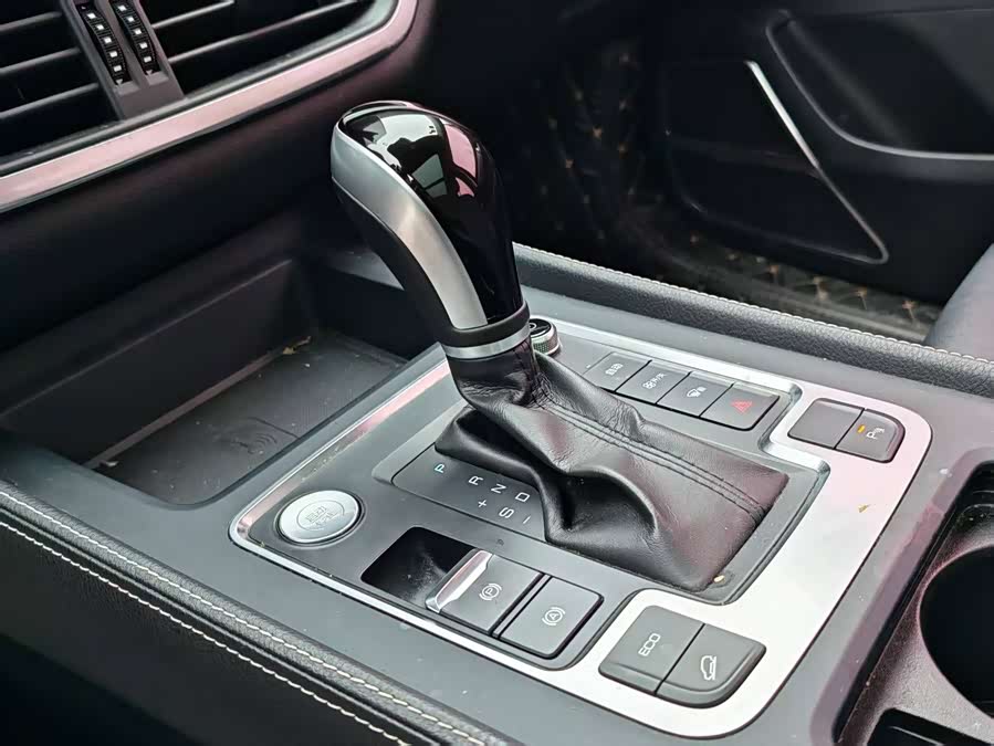 BYD Tang 2018 #19 BYD Tang 2018 car image #19