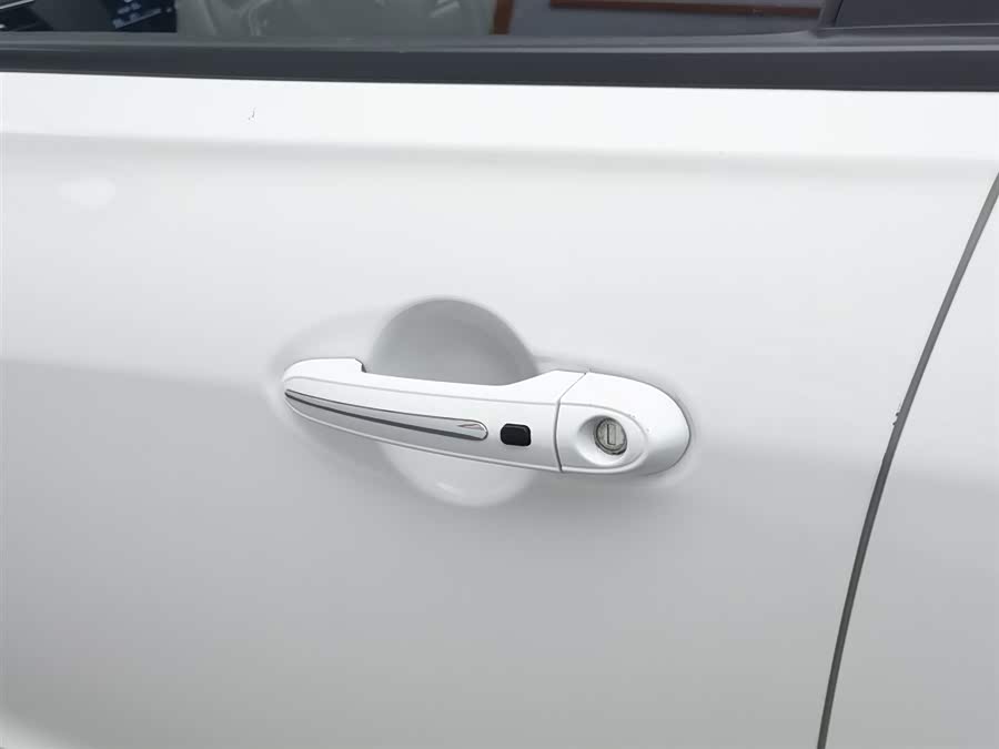 哪吒汽车 哪吒N01 2020 #19 哪吒汽车 哪吒N01 2020 汽车图片 #19