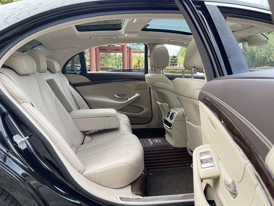 Mercedes-Benz S Class 2014 car image #19