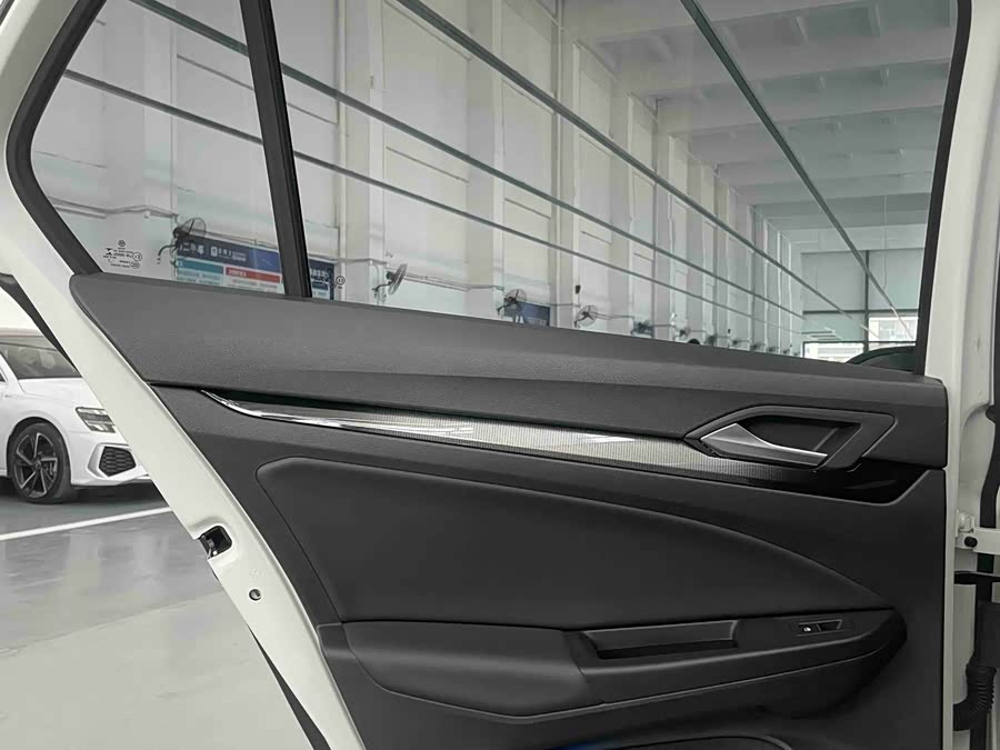Volkswagen Golf 2021 #19 Volkswagen Golf 2021 car image #19