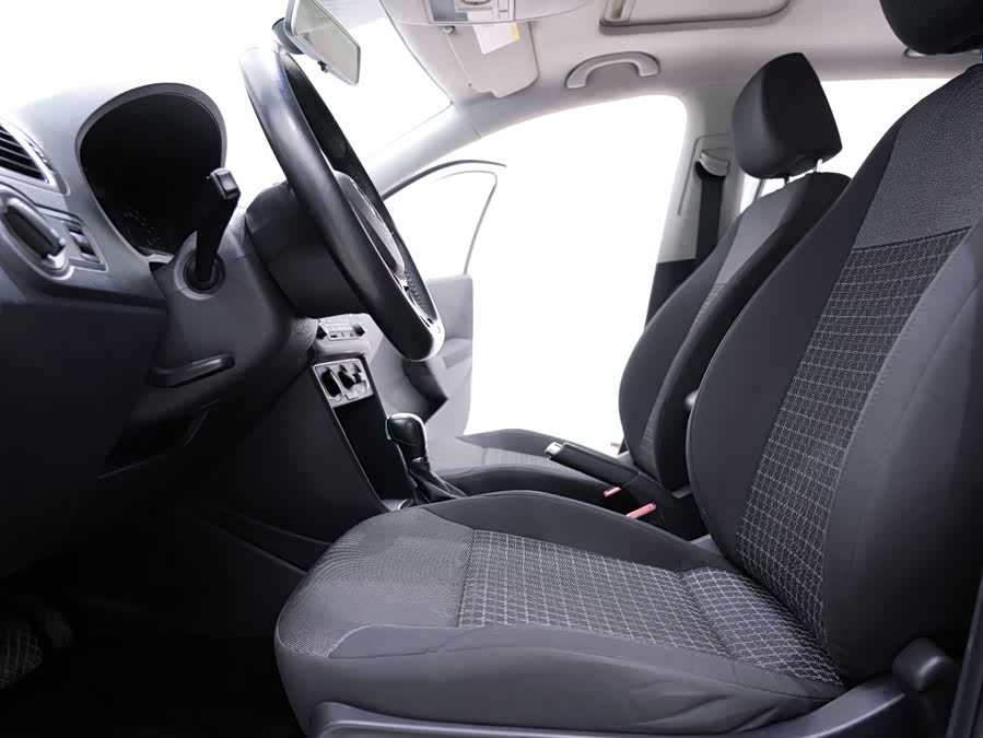 Volkswagen Polo 2016 car image #19
