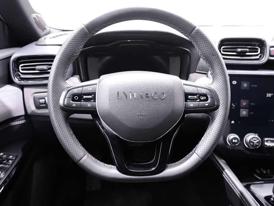 Lynk & Co 02 2020 car image #19