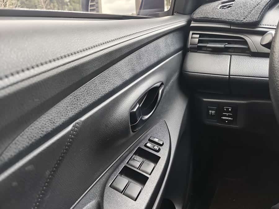 Toyota Yaris L Zhixiang 2021 صورة سيارة #19