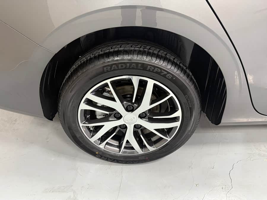 GEELY Emgrand 2024 car image #19