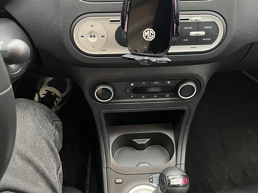 MG 3 2015 car image #19