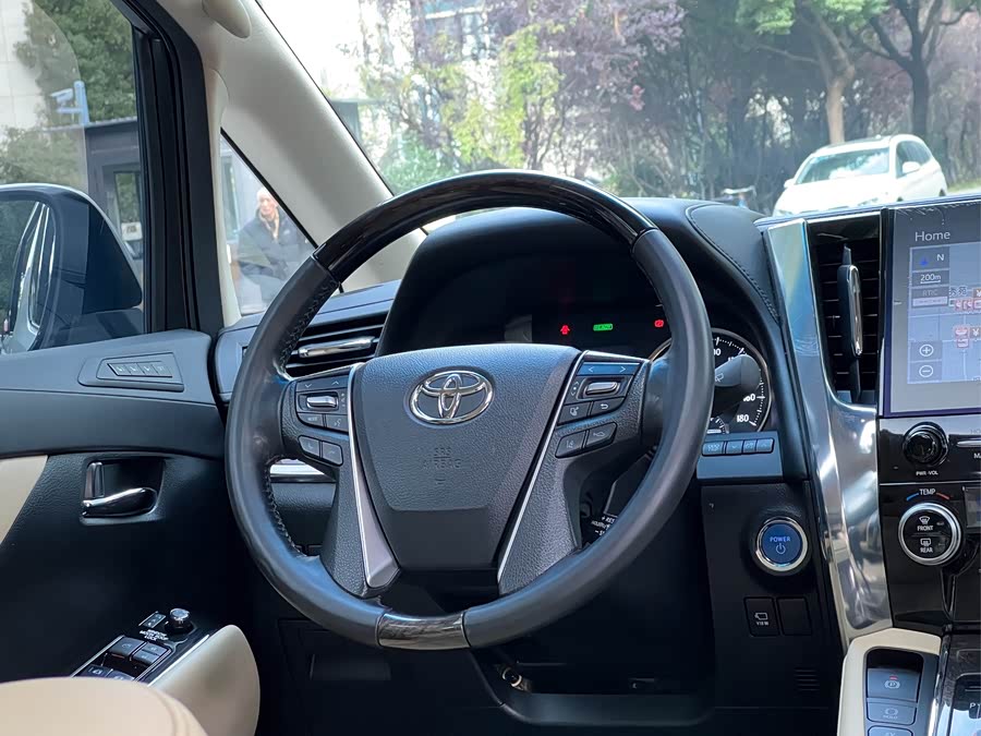 Toyota Alphard 2021 #19 Toyota Alphard 2021 car image #19