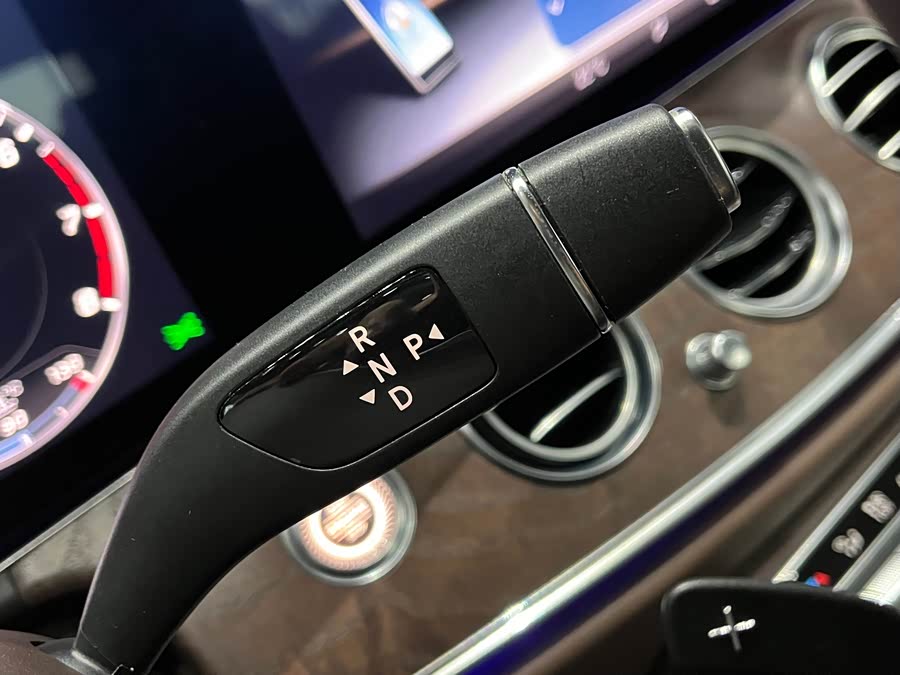 Mercedes-Benz E Class 2020 car image #19