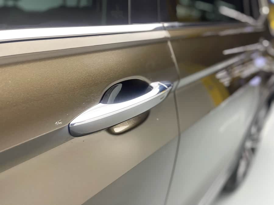 Volkswagen Tiguan L 2020 car image #19