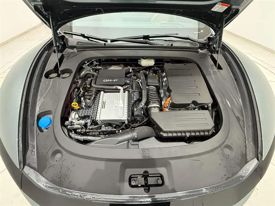 BYD HanL 2025 #19 BYD HanL 2025 car image #19