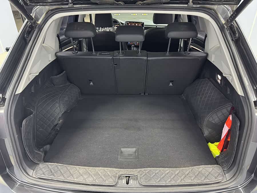 Volkswagen Tayron 2023 immagine di auto #19