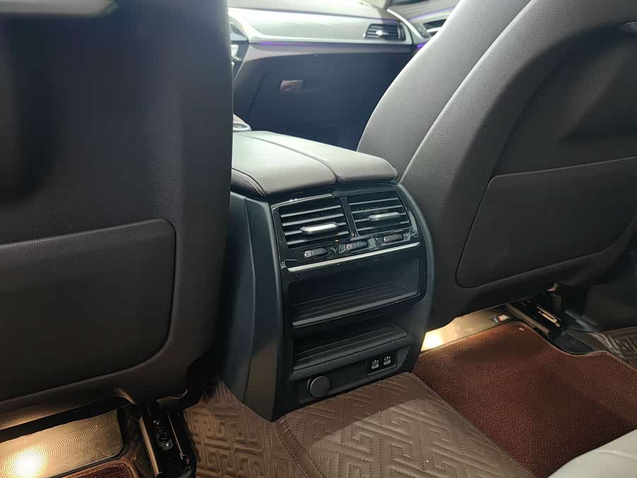 BMW 5 Series 2021 car image #19