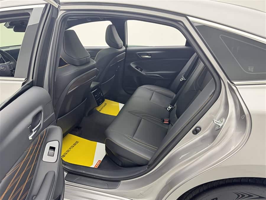 Toyota Avalon 2023 car image #19