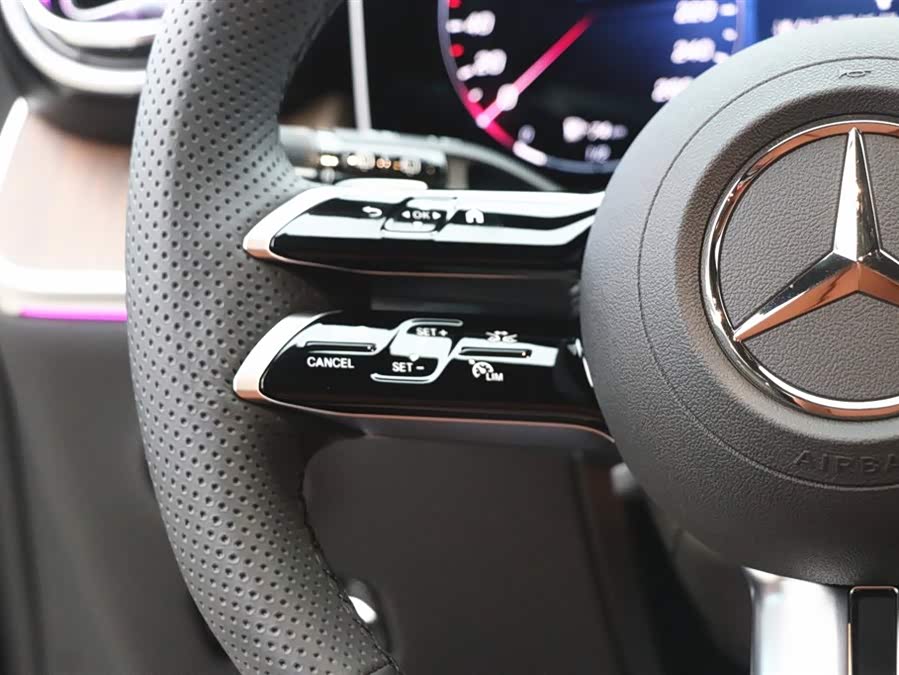 Mercedes-Benz GLC Class 2025 #19 Mercedes-Benz GLC Class 2025 car image #19