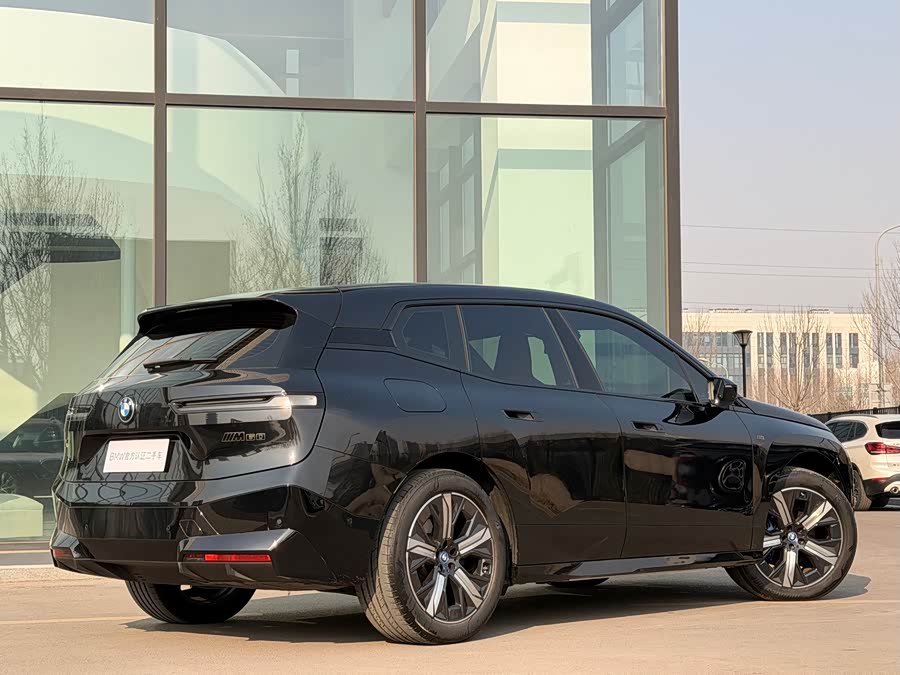 BMW iX M60 2023 #19 BMW iX M60 2023 car image #19