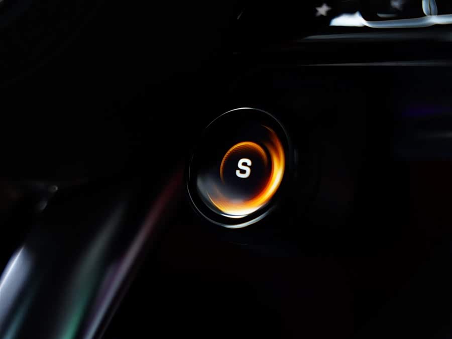 Mercedes-Benz AMG GT 2023 #19 Mercedes-Benz AMG GT 2023 صورة سيارة #19